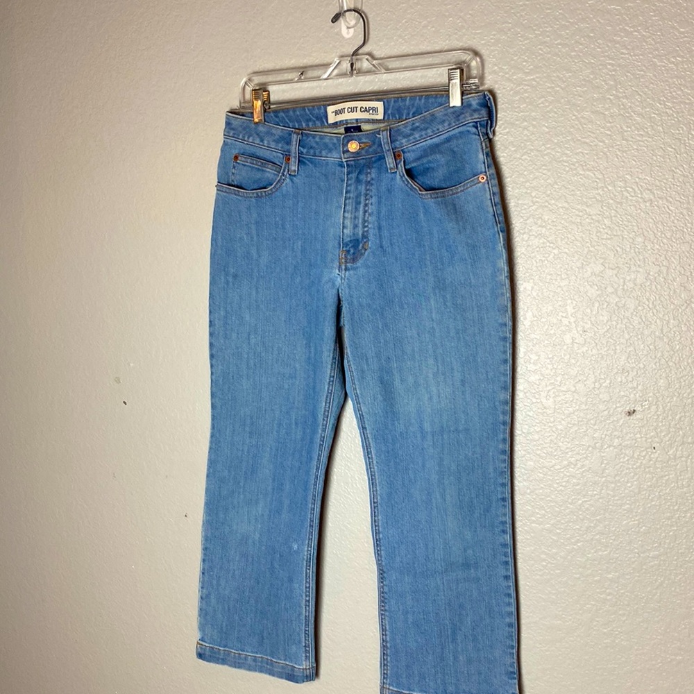 Gap Boot Cut Capri Jeans. Light wash Size 8